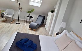 New 2 Bedrooms With Private Ensuite Bathrooms Near Heathrow